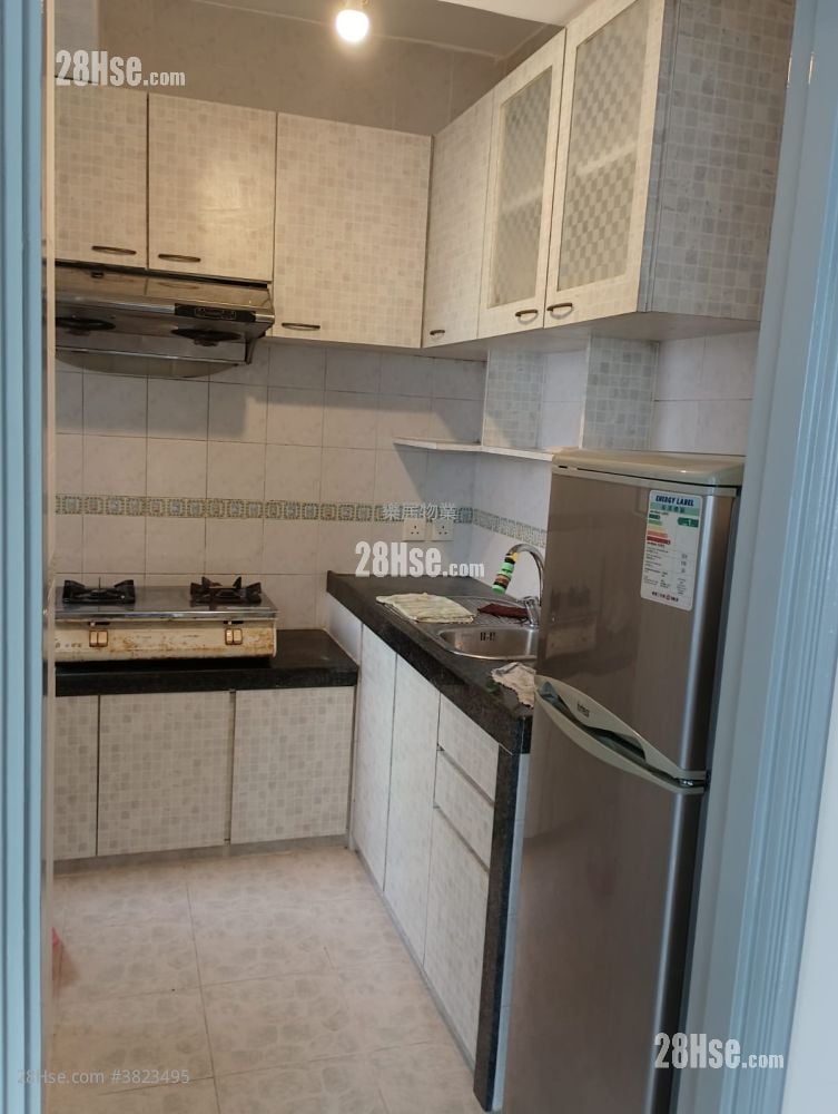 Connaught Garden Rental 2 Bedrooms , 1 Bathroom 340 ft²
