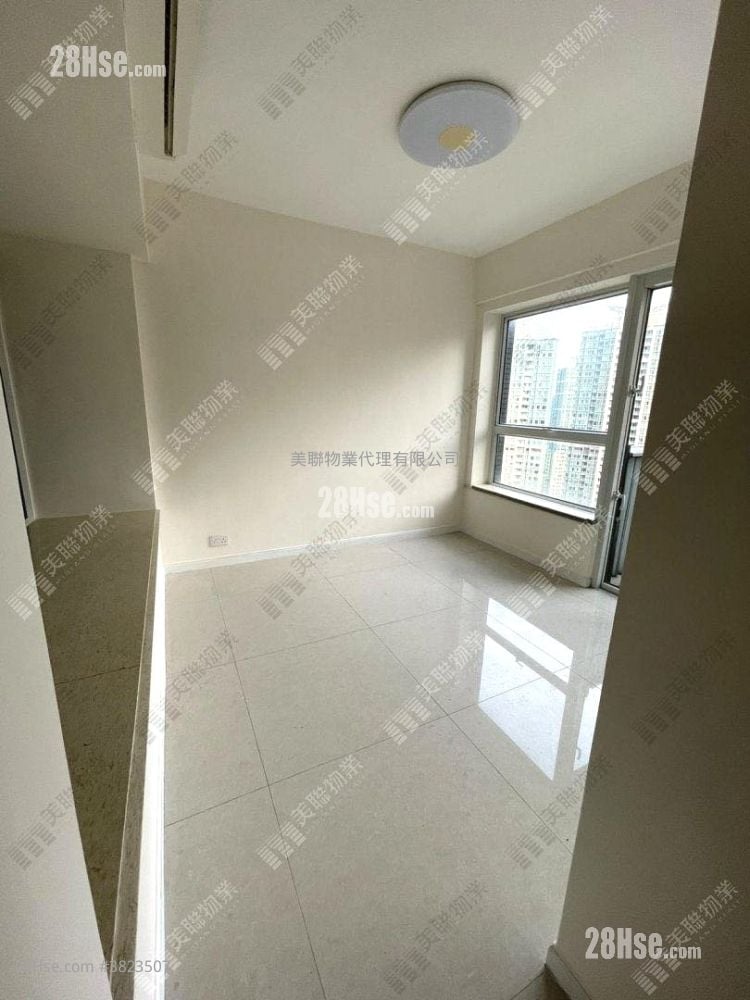 Hemera Sell 3 Bedrooms , 2 Bathrooms 743 ft²