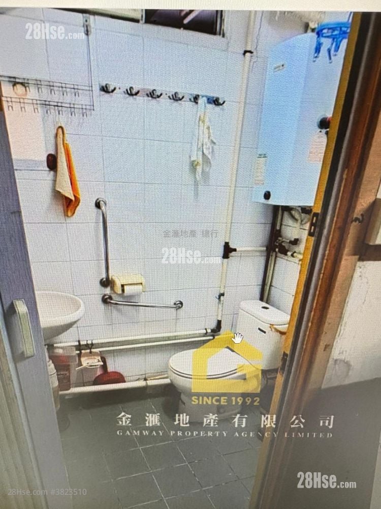 黄大仙下邨 售盘 385 平方尺