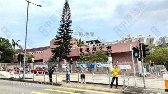 Luk Yeung Sun Chuen Rental 2 Bedrooms , 1 Bathroom 445 ft²