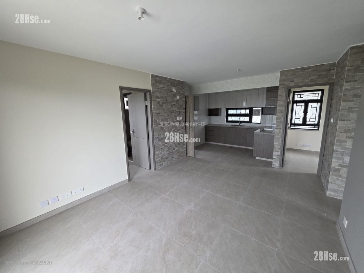 村屋 租盘 3 房 , 2 浴室 650 平方尺