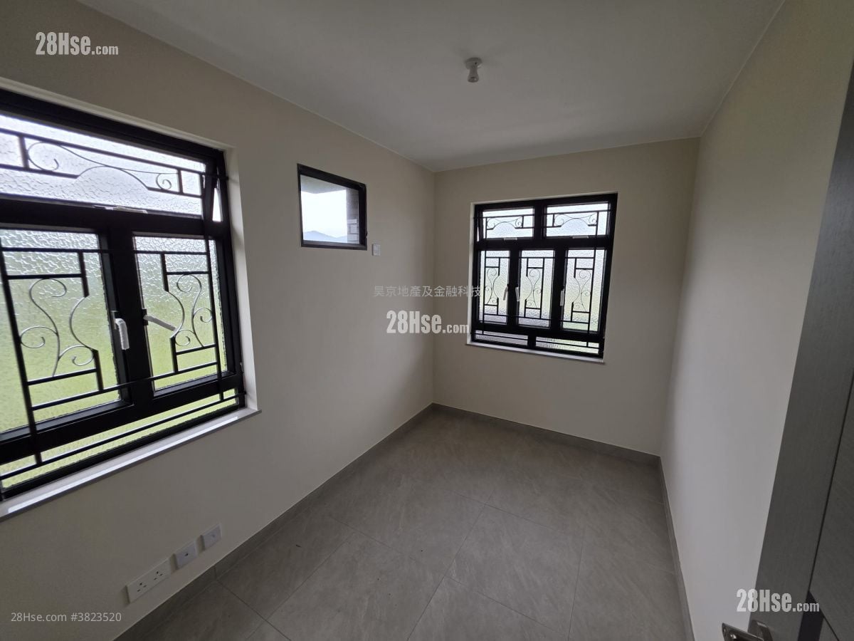 村屋 租盘 3 房 , 2 浴室 650 平方尺