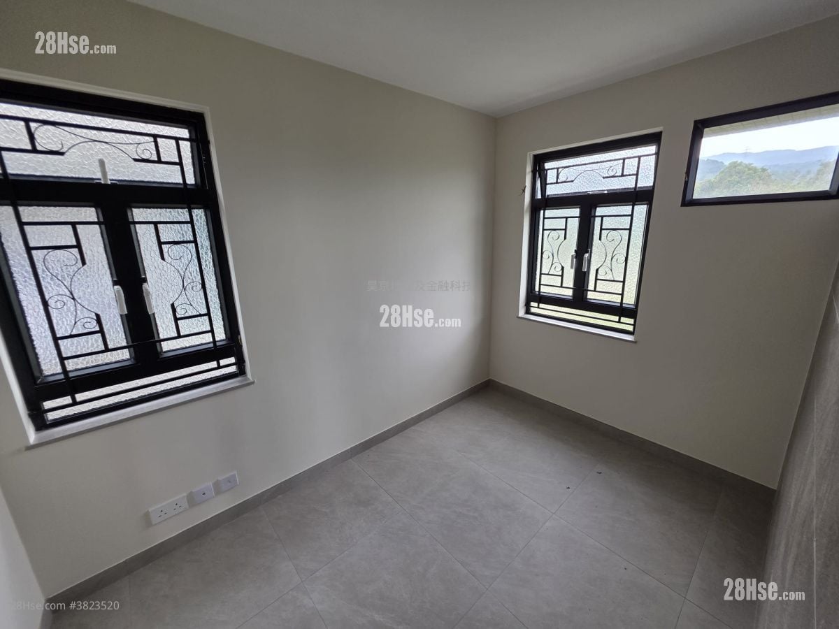 村屋 租盘 3 房 , 2 浴室 650 平方尺