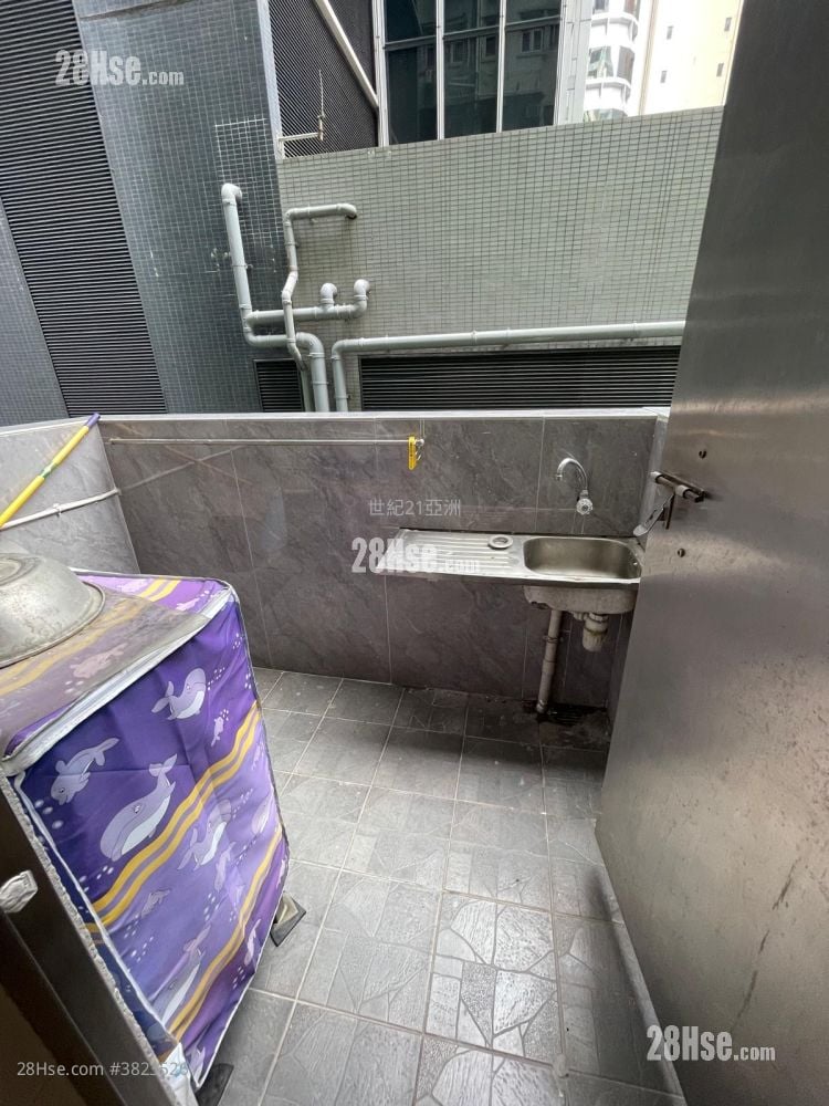 Ying King Mansion Sell 2 Bedrooms , 1 Bathroom 366 ft²