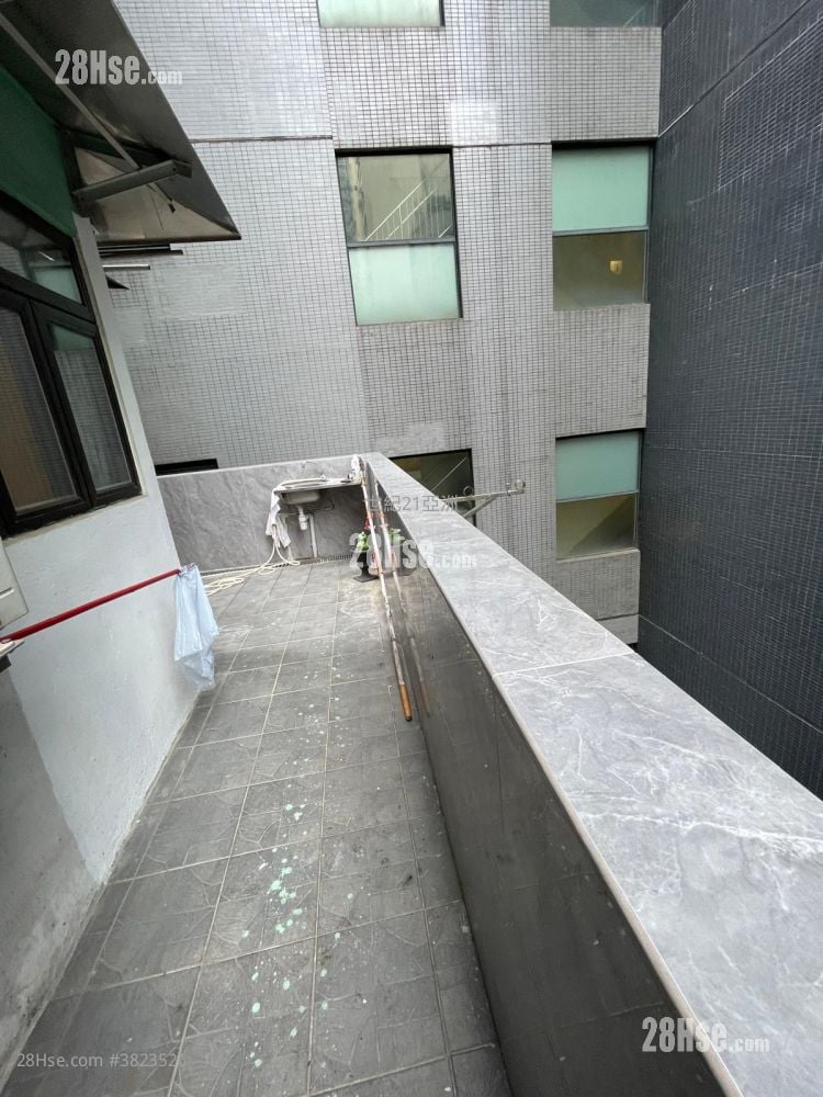 Ying King Mansion Sell 2 Bedrooms , 1 Bathroom 366 ft²