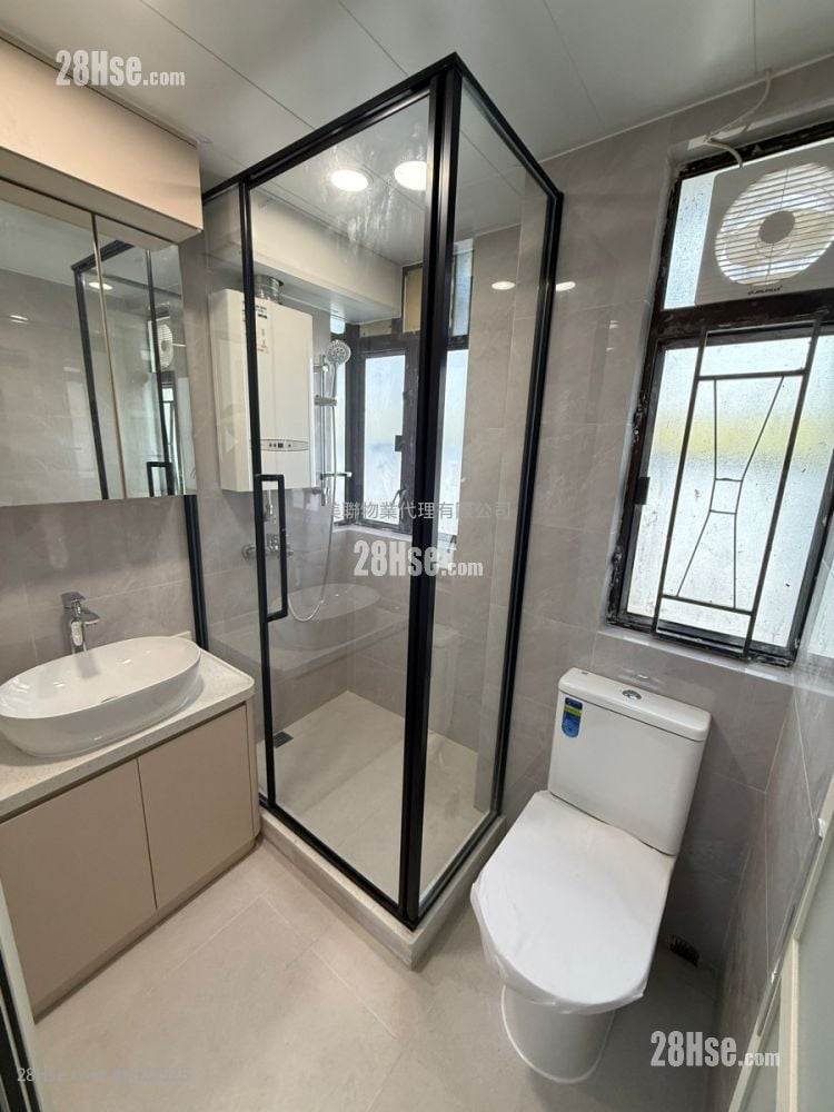 Wing Lee Building Sell 1 Bedroom , 1 Bathroom 215 ft²