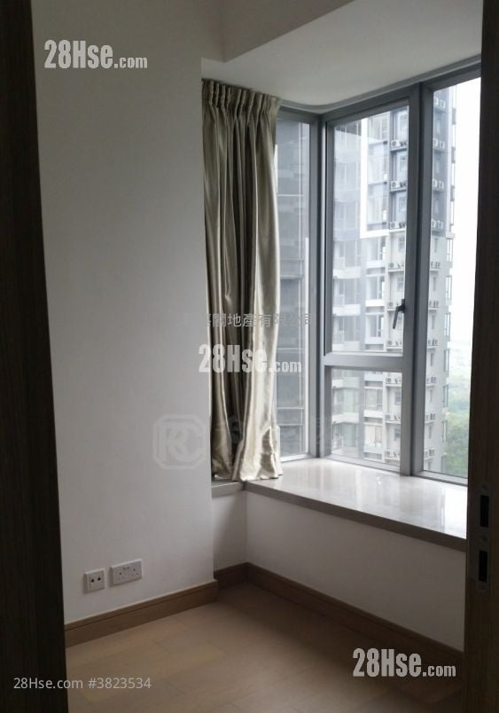 The Reach Sell 2 Bedrooms 442 ft²