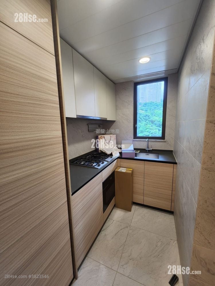 The Arles Sell 552 ft²