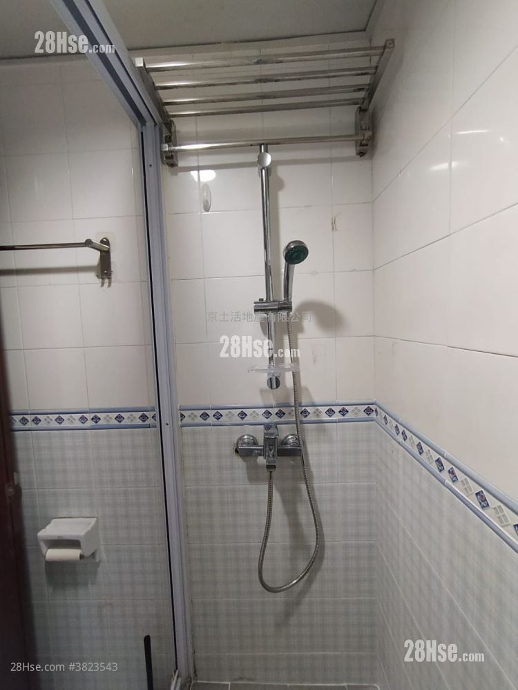 King Tin Court Sell 2 Bedrooms , 1 Bathroom 431 ft²