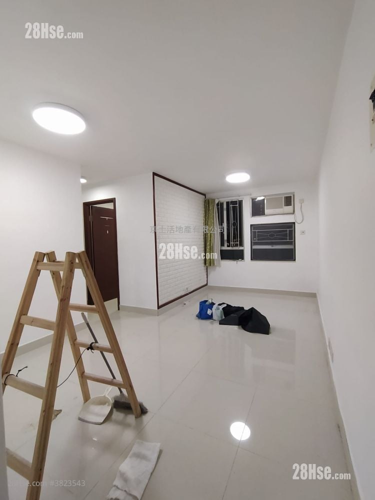 King Tin Court Sell 2 Bedrooms , 1 Bathroom 431 ft²