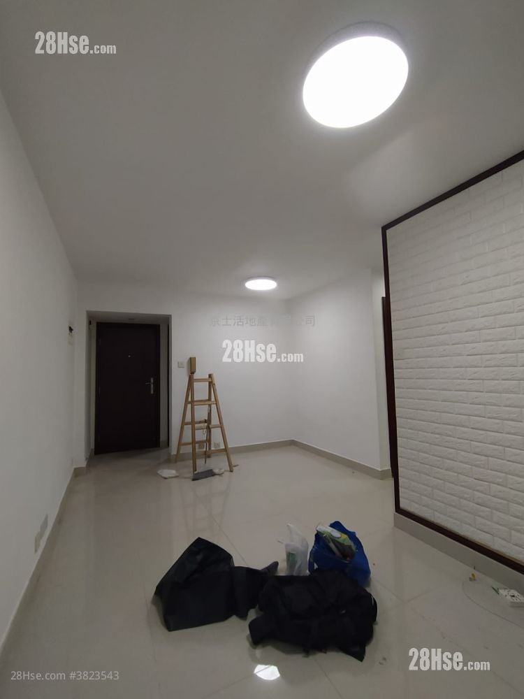 King Tin Court Sell 2 Bedrooms , 1 Bathroom 431 ft²