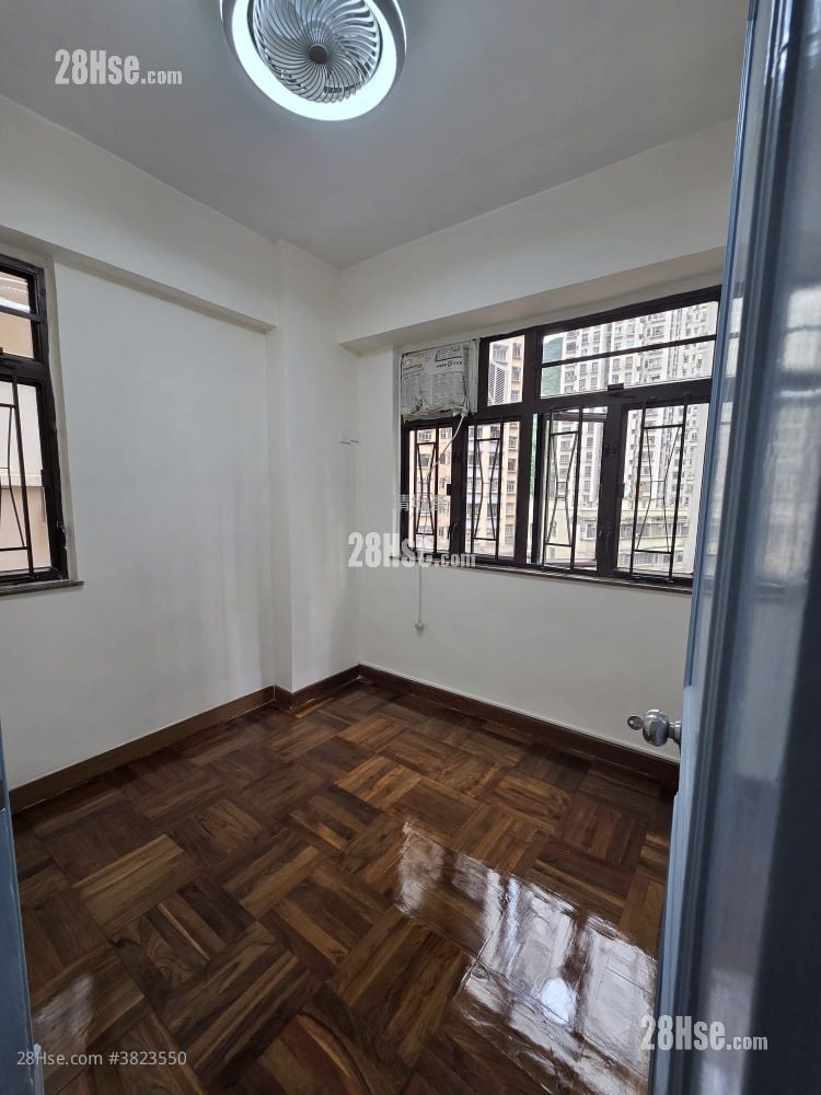 霭华大厦 售盘 2 房 , 1 浴室 321 平方尺