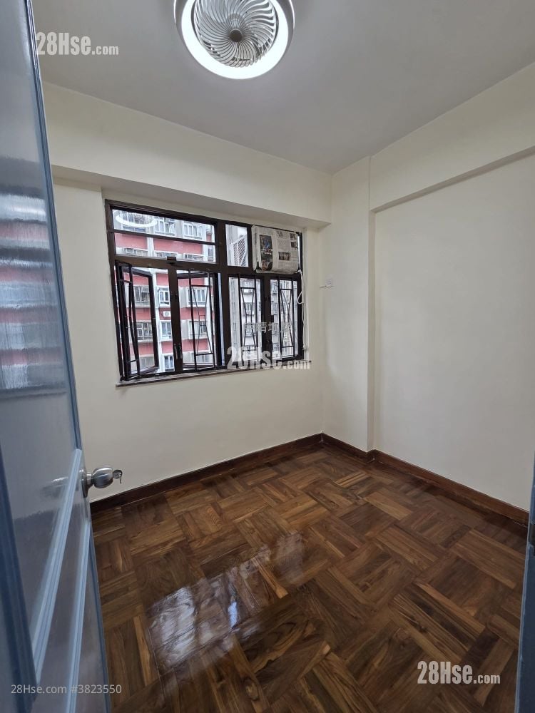 霭华大厦 售盘 2 房 , 1 浴室 321 平方尺