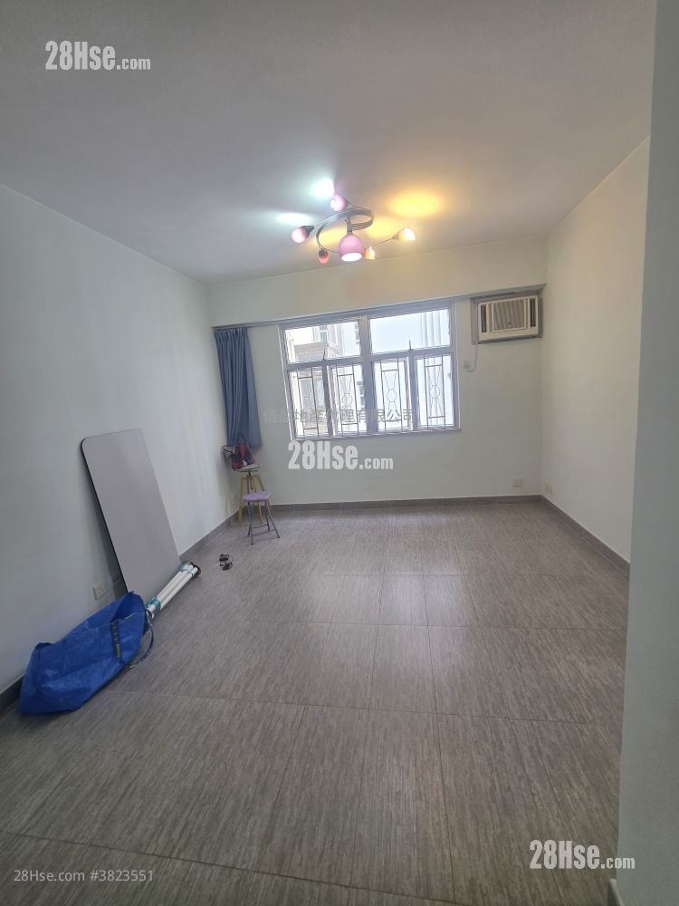Tung Po Building Sell 2 Bedrooms , 1 Bathroom 436 ft²