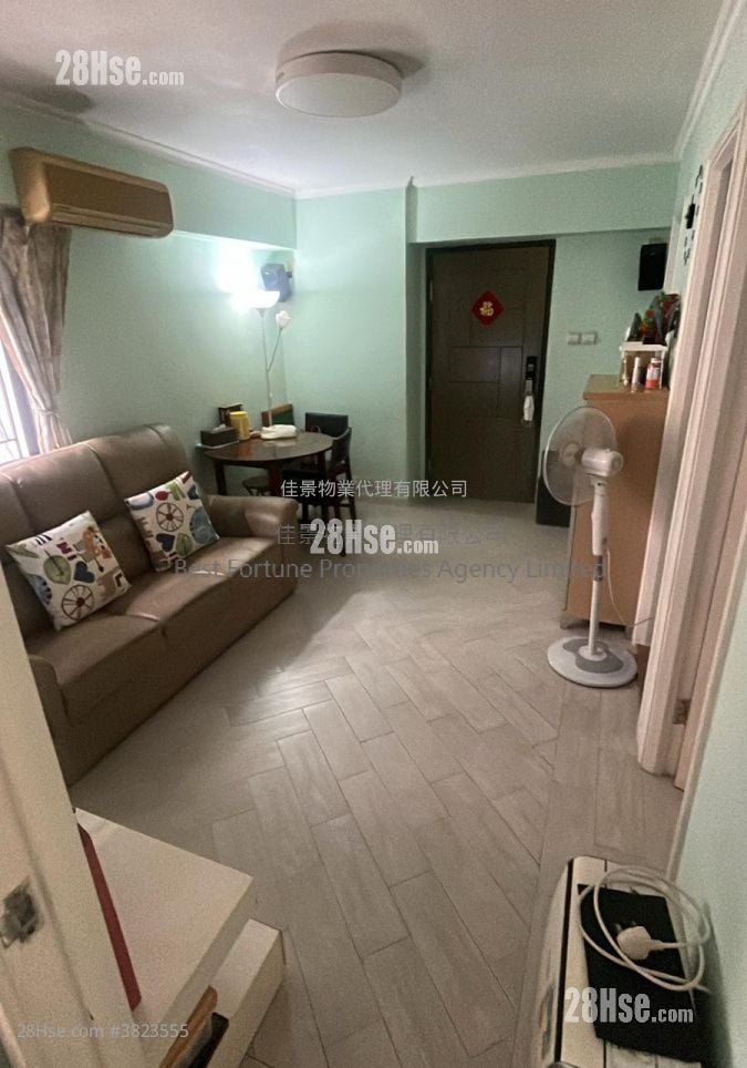 Kwok Ga Building Sell 2 Bedrooms , 1 Bathroom 407 ft²