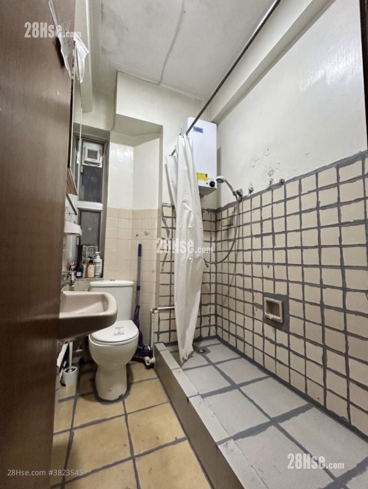 浴室: Big bathroom