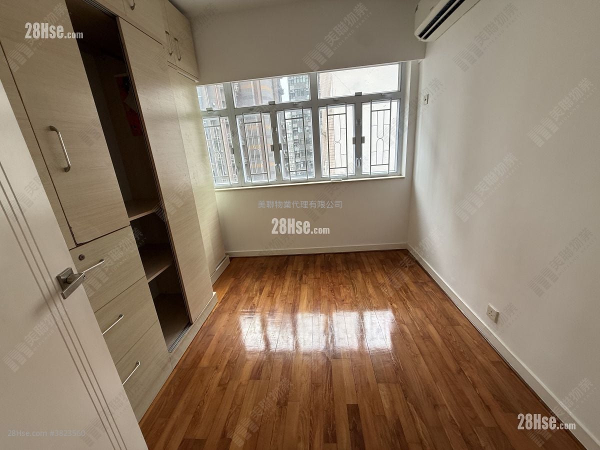 Greenview Gardens Sell 3 Bedrooms , 2 Bathrooms 986 ft²