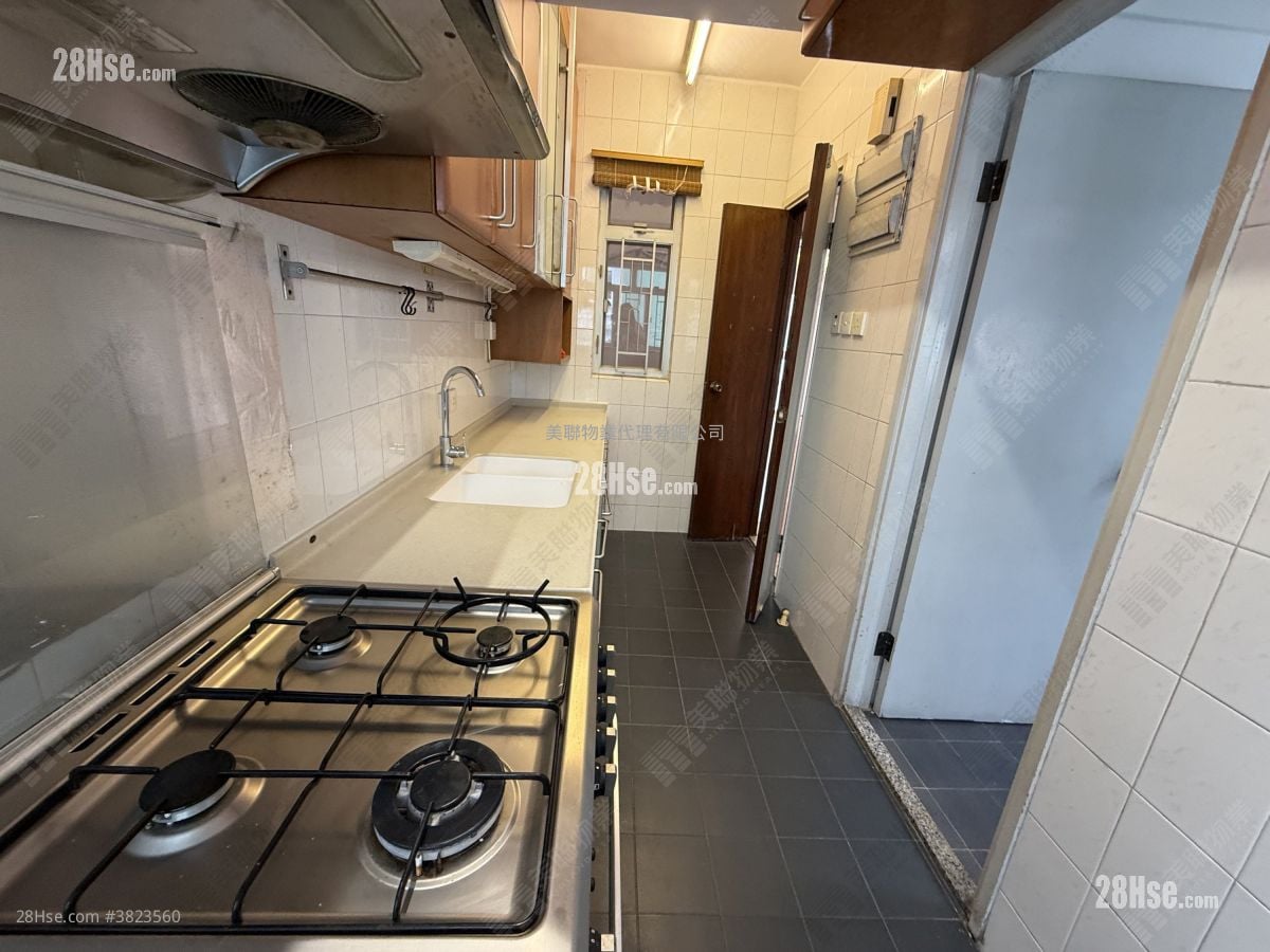 Greenview Gardens Sell 3 Bedrooms , 2 Bathrooms 986 ft²