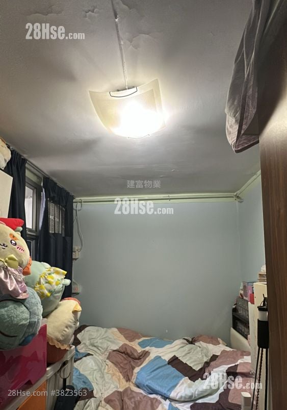 朗屏邨 售盘 2 房 , 1 浴室 381 平方尺