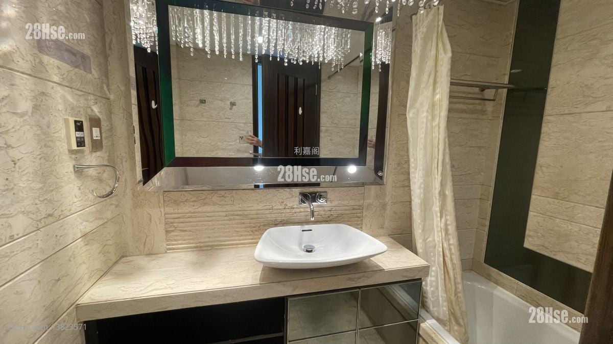 Meridian Hill Sell 4 Bedrooms , 3 Bathrooms 1,614 ft²