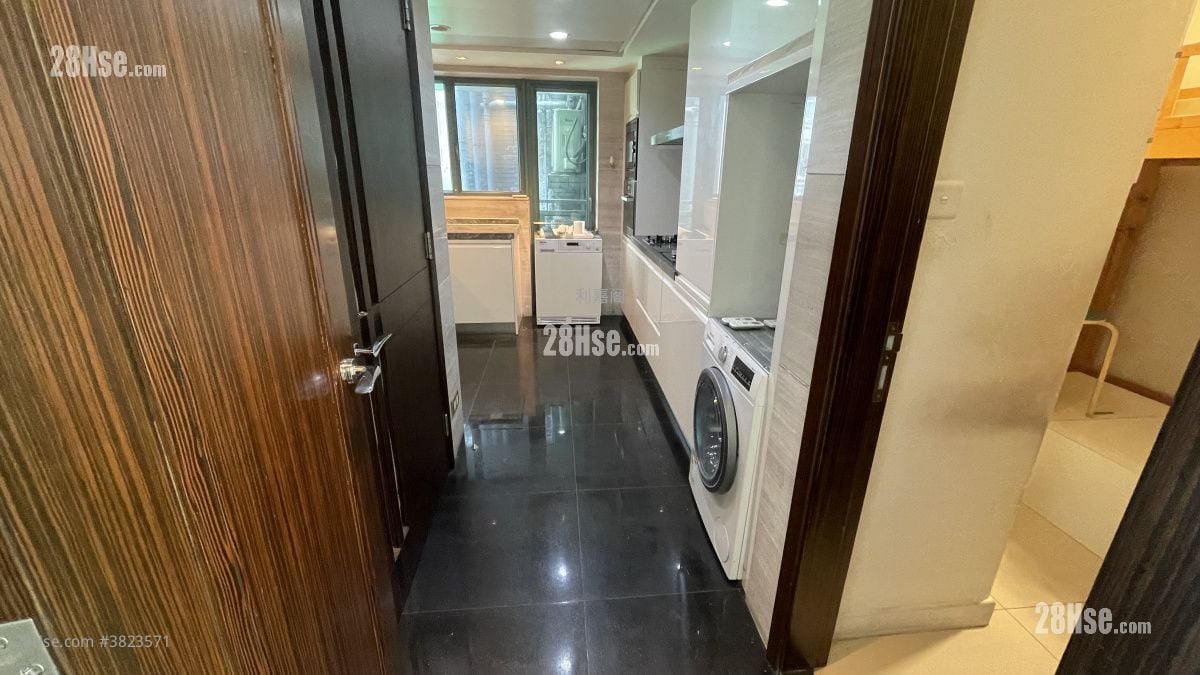 Meridian Hill Sell 4 Bedrooms , 3 Bathrooms 1,614 ft²