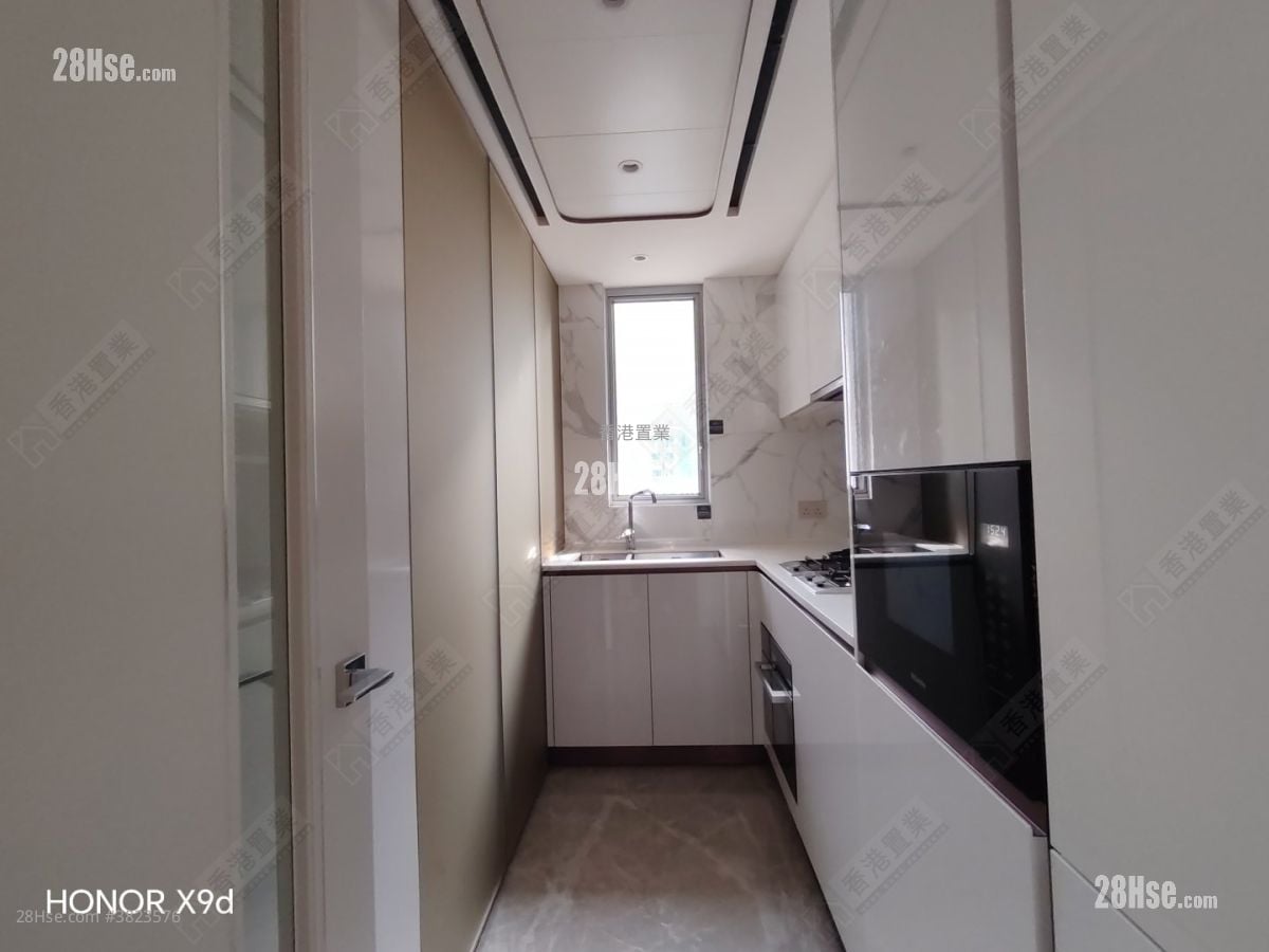 Monaco Rental 3 Bedrooms , 2 Bathrooms 762 ft²