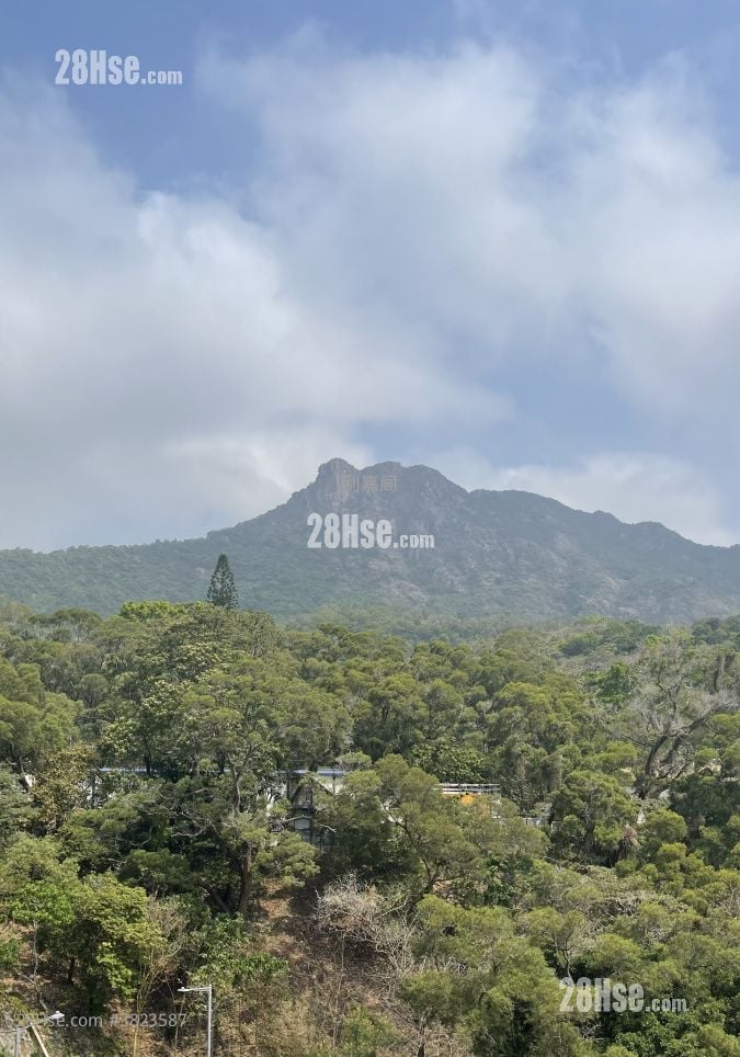 Meridian Hill Sell 4 Bedrooms , 3 Bathrooms 1,614 ft²