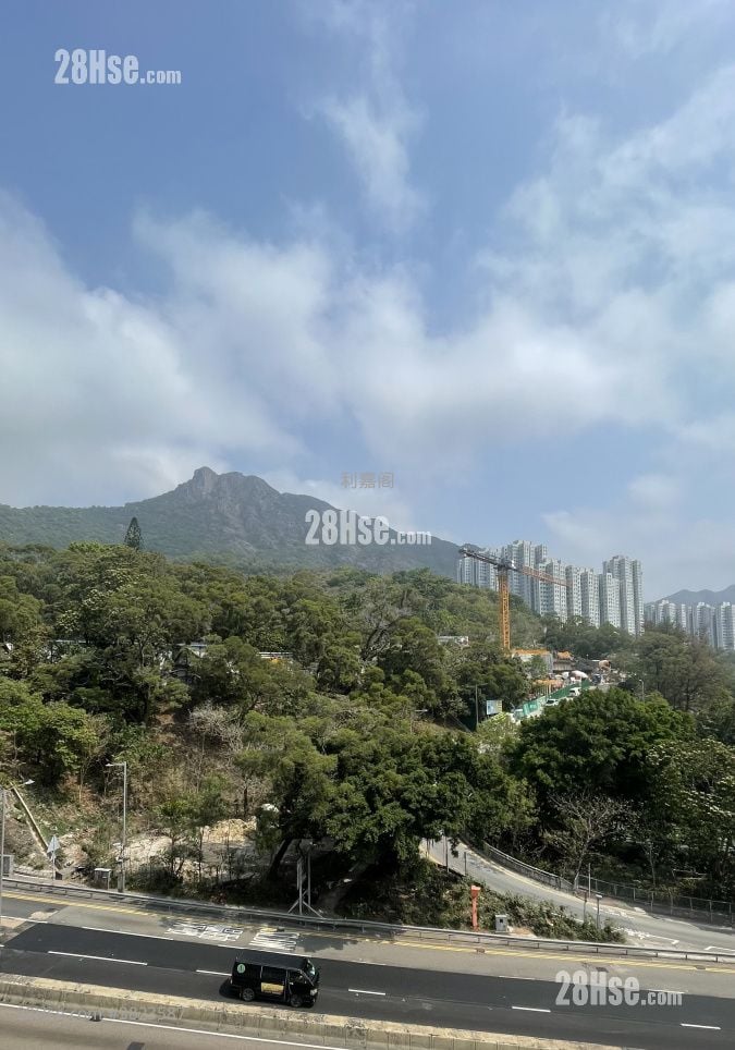 Meridian Hill Sell 4 Bedrooms , 3 Bathrooms 1,614 ft²