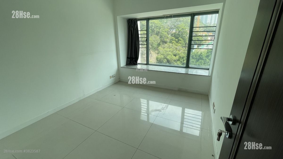 Meridian Hill Sell 4 Bedrooms , 3 Bathrooms 1,614 ft²