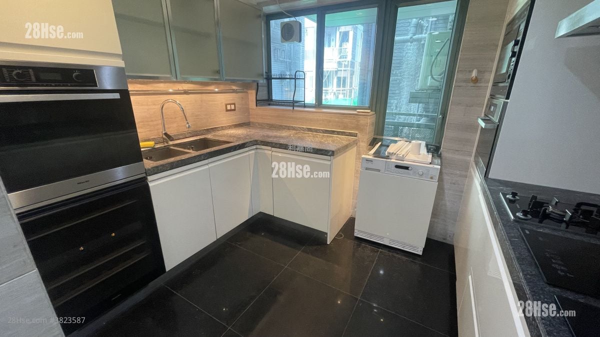 Meridian Hill Sell 4 Bedrooms , 3 Bathrooms 1,614 ft²