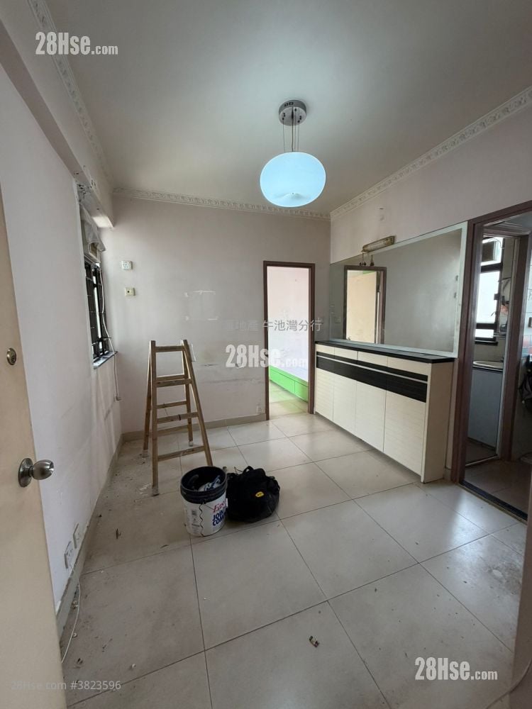 Hing Yip Building Sell 1 Bathroom 271 ft²