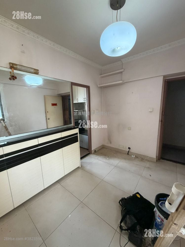 Hing Yip Building Sell 1 Bathroom 271 ft²