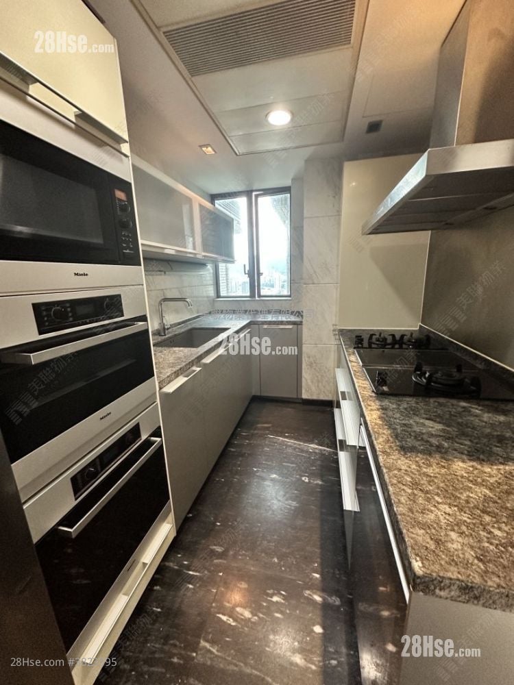 Celestial Heights Sell 4 Bedrooms 1,567 ft²