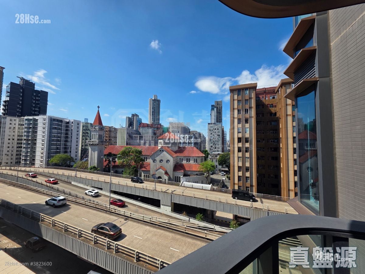 128 Waterloo 售盤 2 房 , 1 浴室 579 平方呎