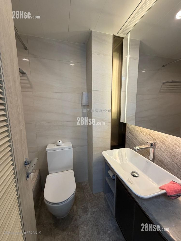 Sea To Sky Rental 3 Bedrooms , 2 Bathrooms 802 ft²