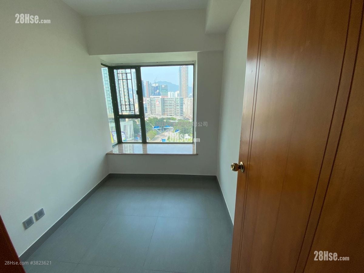 Park Avenue Sell 2 Bedrooms , 1 Bathroom 476 ft²