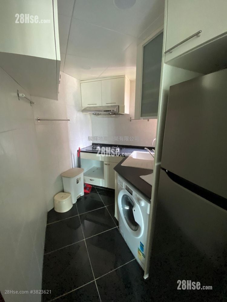 Park Avenue Sell 2 Bedrooms , 1 Bathroom 476 ft²