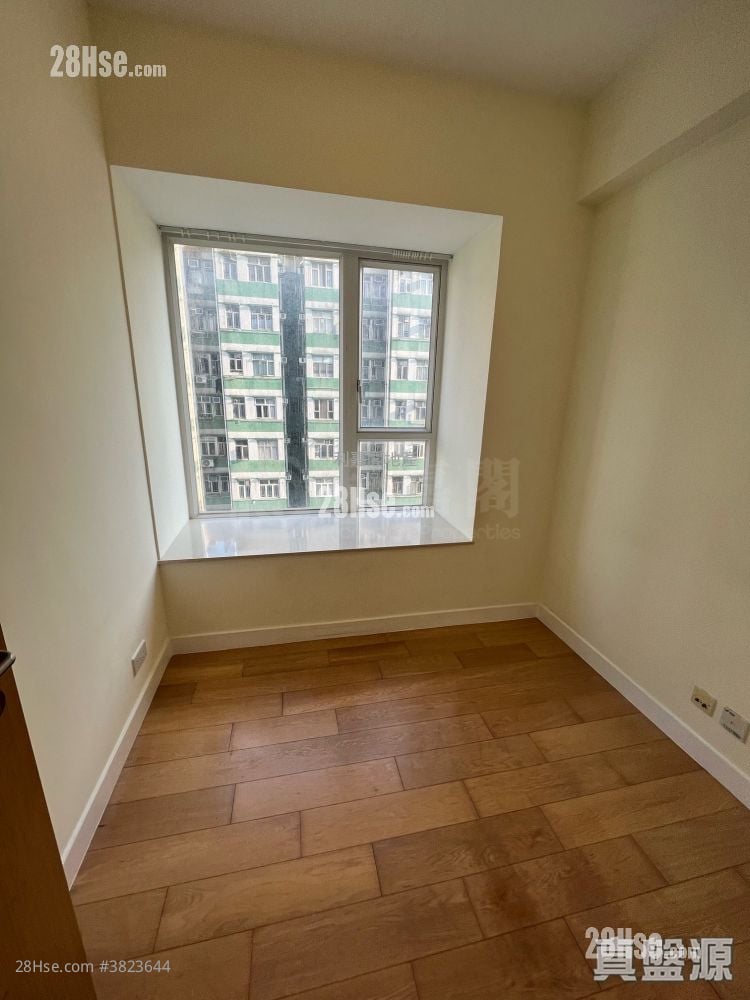 Island Lodge Sell 3 Bedrooms , 2 Bathrooms 802 ft²