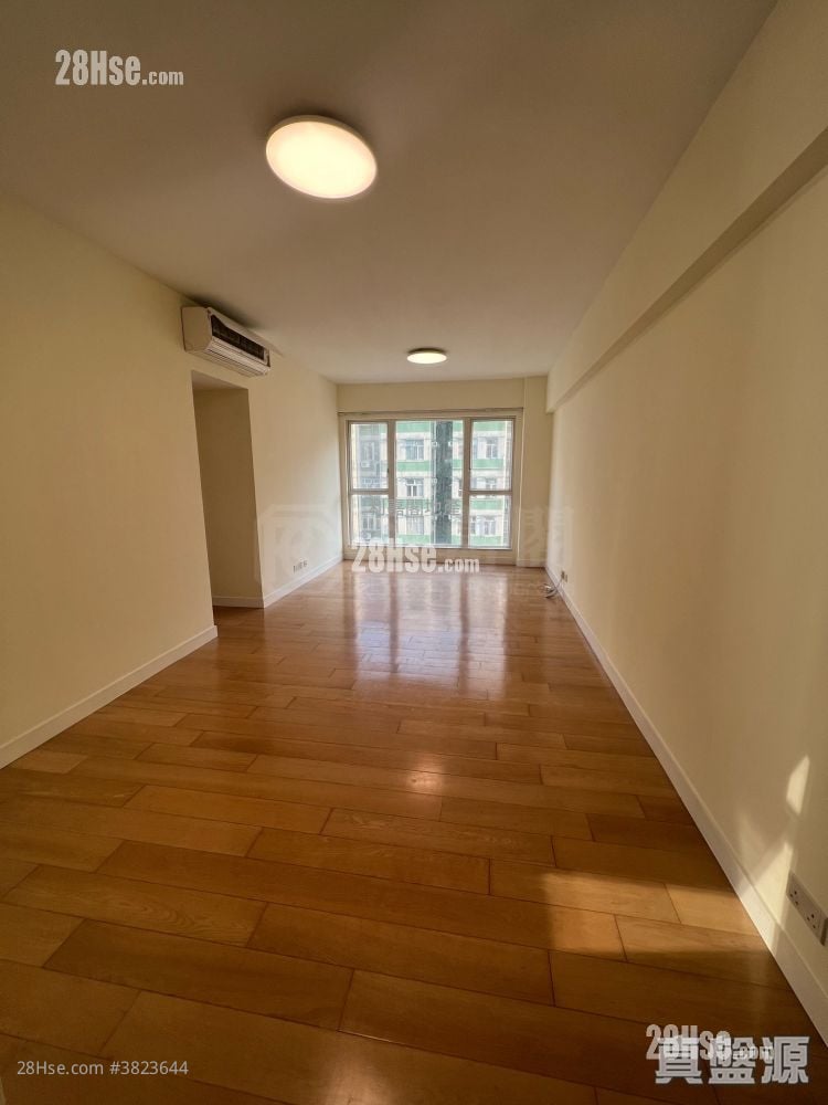 Island Lodge Sell 3 Bedrooms , 2 Bathrooms 802 ft²