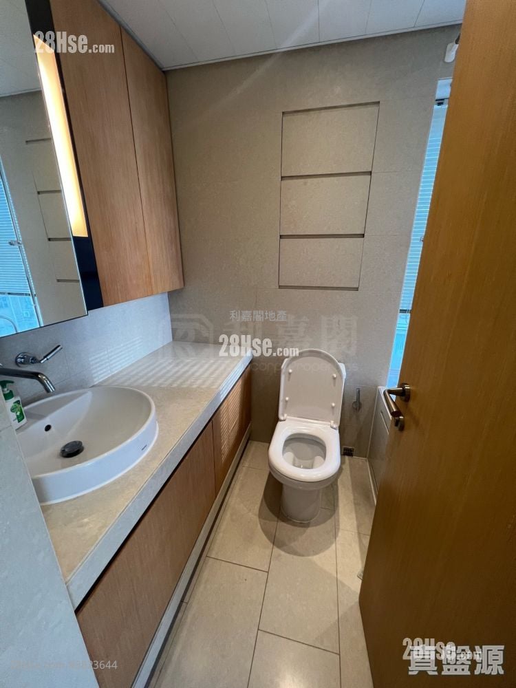 Island Lodge Sell 3 Bedrooms , 2 Bathrooms 802 ft²