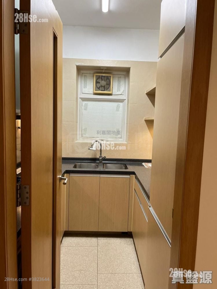 Island Lodge Sell 3 Bedrooms , 2 Bathrooms 802 ft²