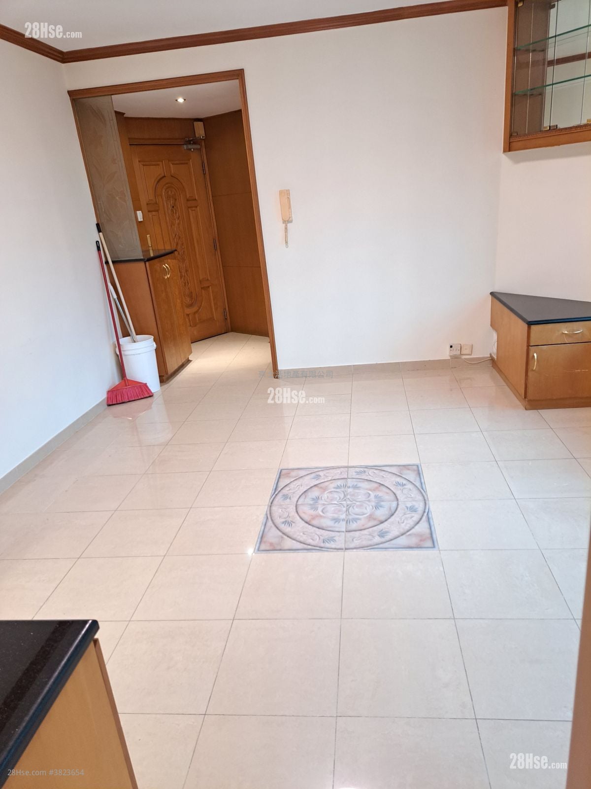 Holford Gardens Rental 2 Bedrooms , 1 Bathroom 482 ft²