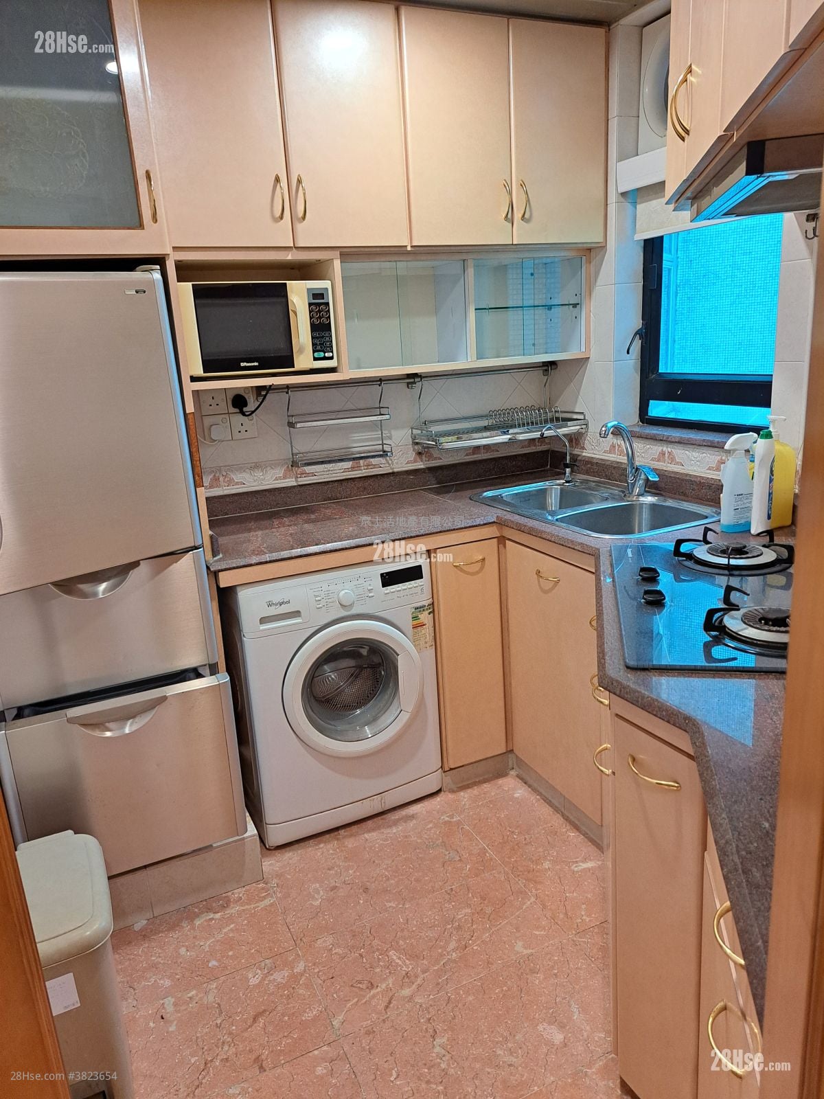 Holford Gardens Rental 2 Bedrooms , 1 Bathroom 482 ft²