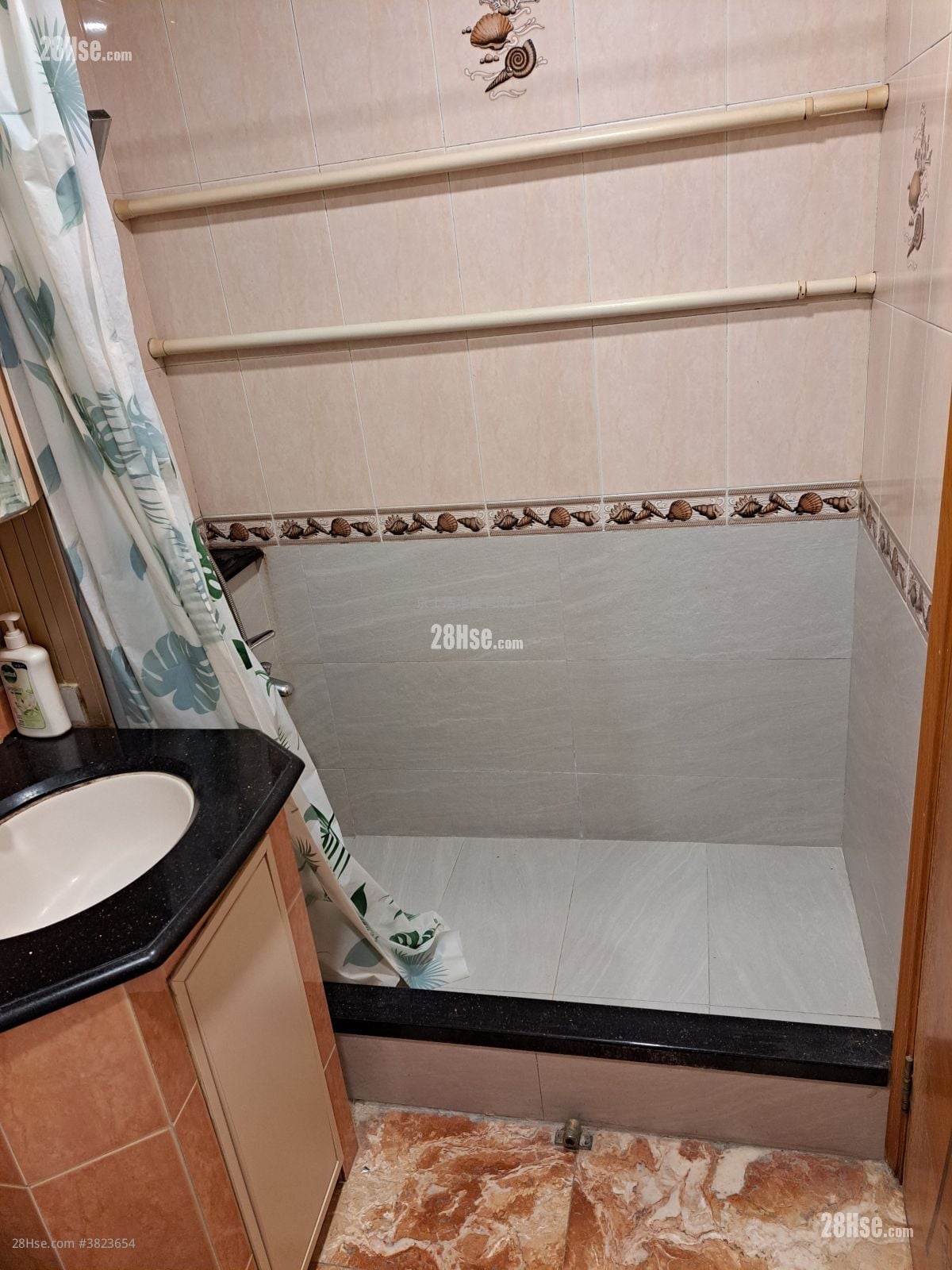 Holford Gardens Rental 2 Bedrooms , 1 Bathroom 482 ft²