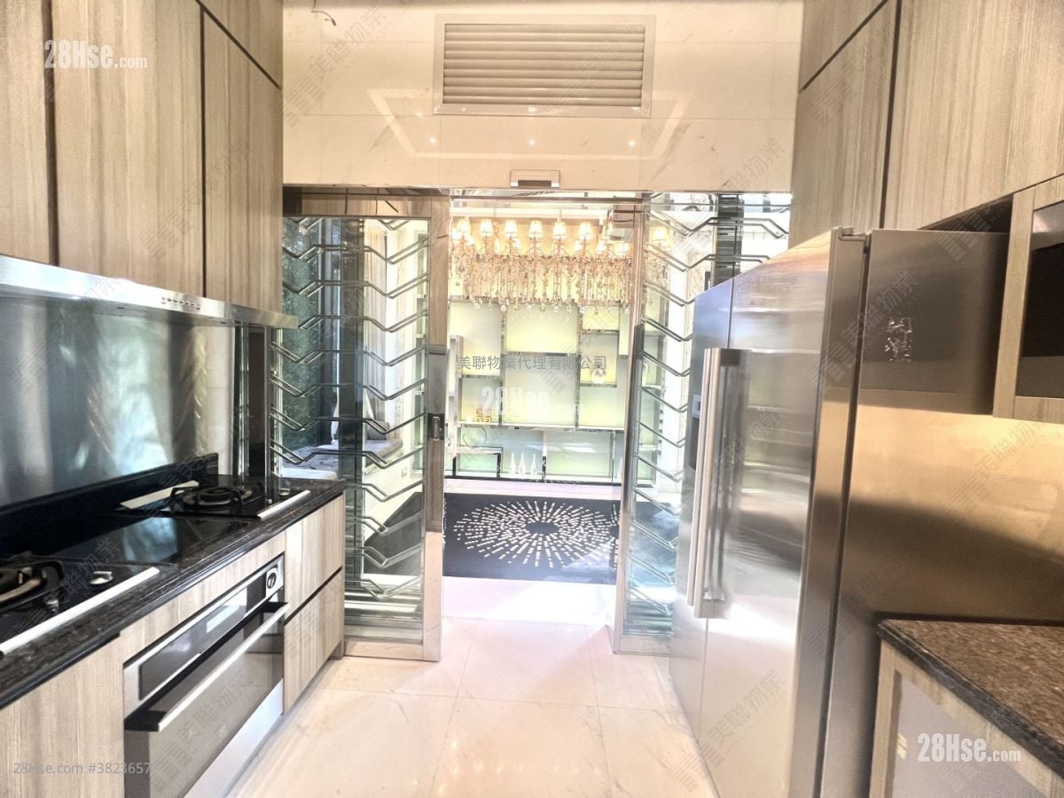 King's Park Hill Sell 4 Bedrooms 2,207 ft²