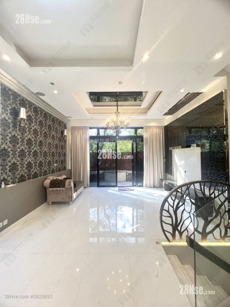 King's Park Hill Sell 4 Bedrooms 2,207 ft²