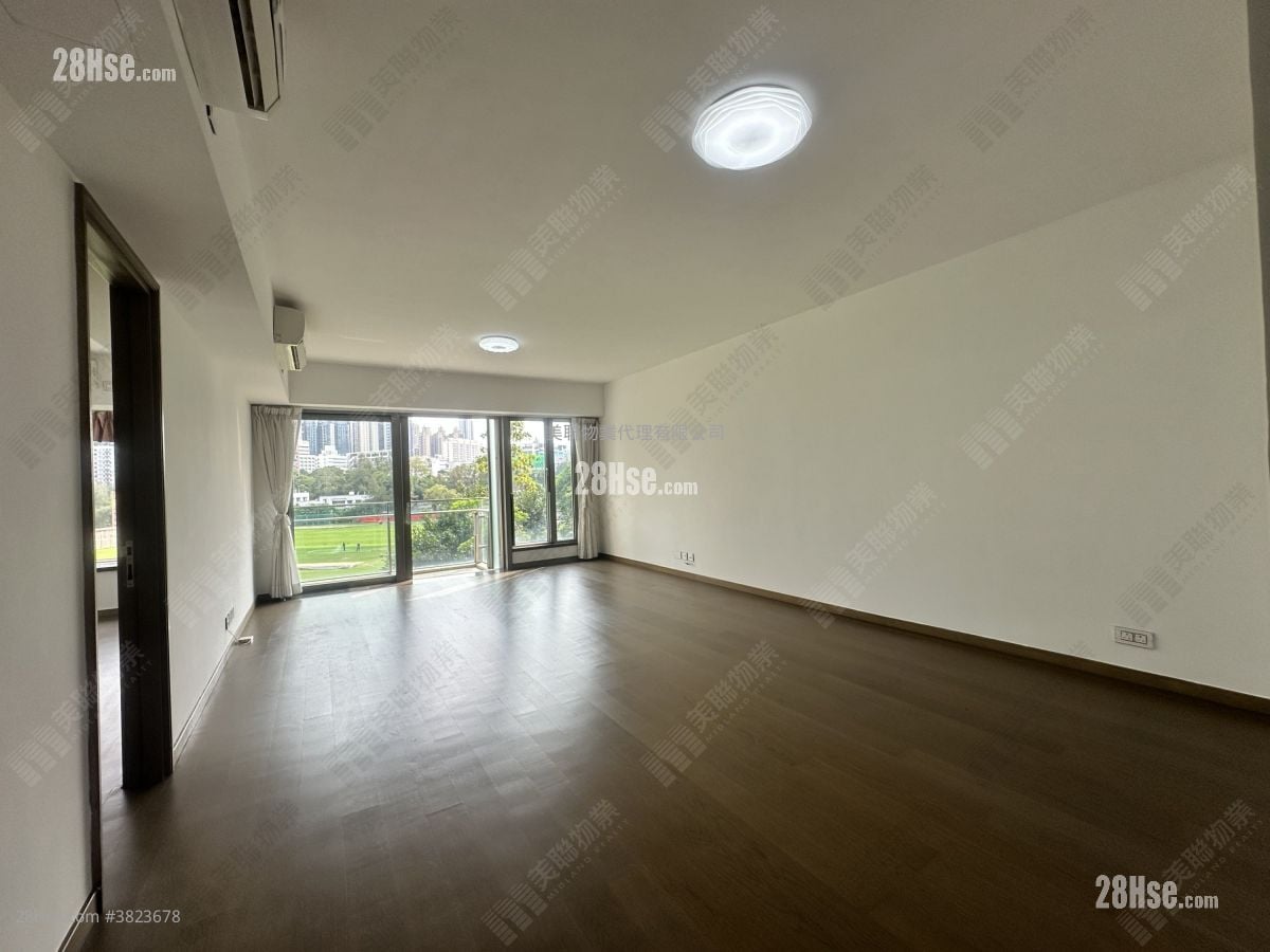 The Zumurud Rental 4 Bedrooms , 2 Bathrooms 1,624 ft²