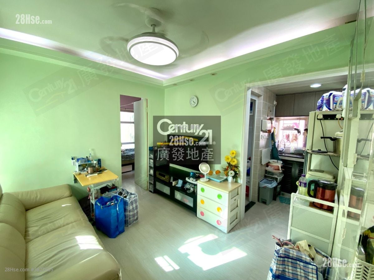 Shun On Building Sell 2 Bedrooms , 1 Bathroom 320 ft²