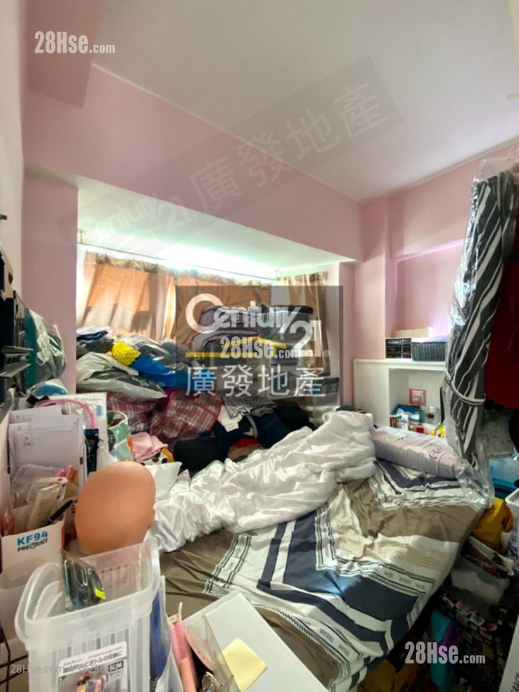 Shun On Building Sell 2 Bedrooms , 1 Bathroom 320 ft²