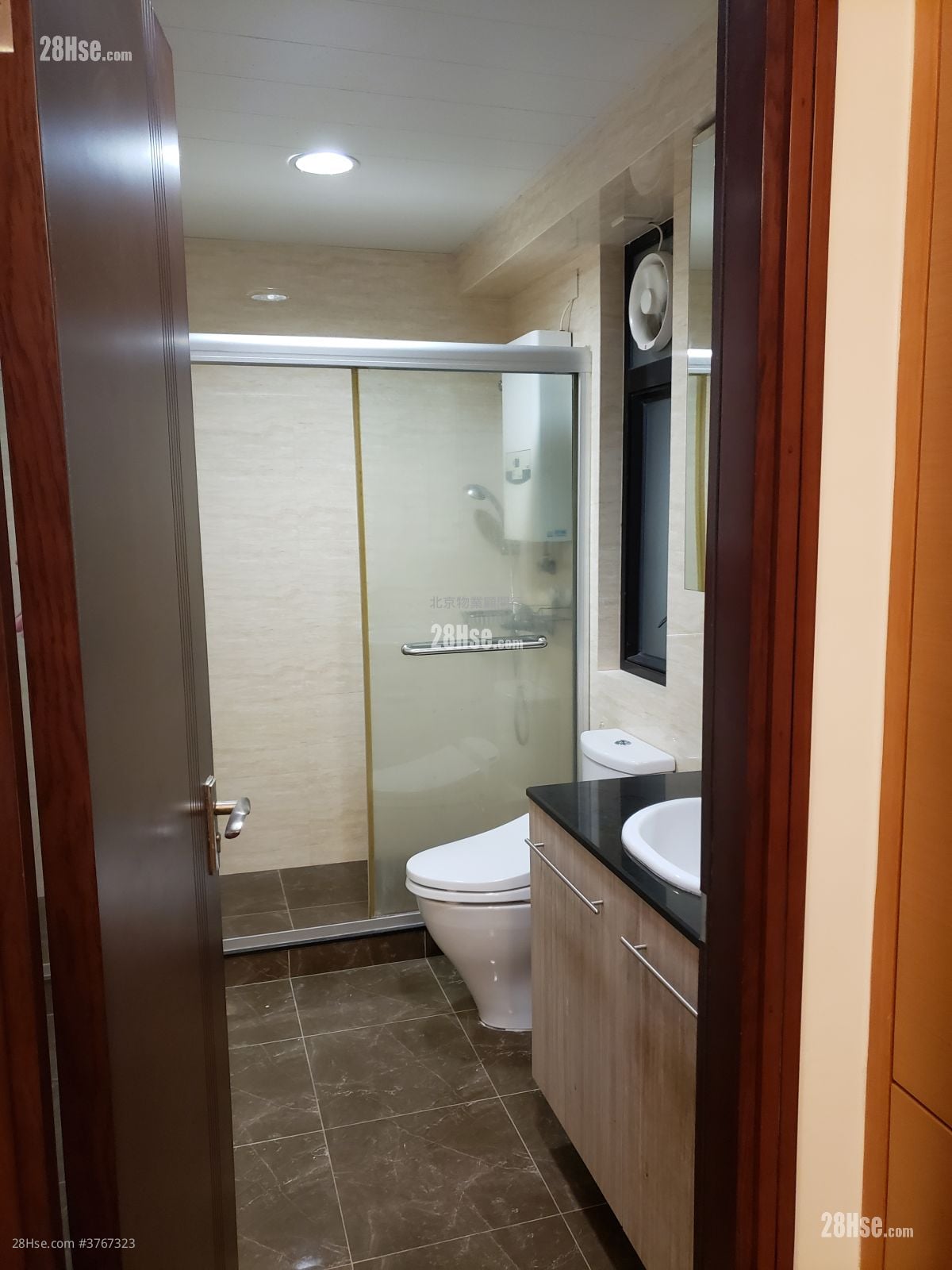 康怡花園 租盤 2 房 , 2 浴室 710 平方呎